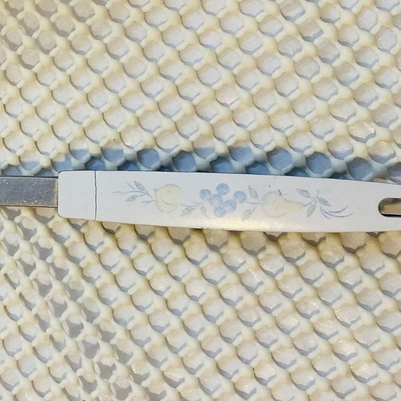 Vintage Stainless Steel Spatula with Floral Fruit Handle - Picture 3 of 9